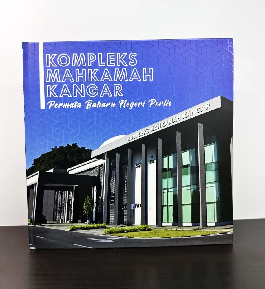 Kompleks Mahkamah Kangar book printed by D'FA Print